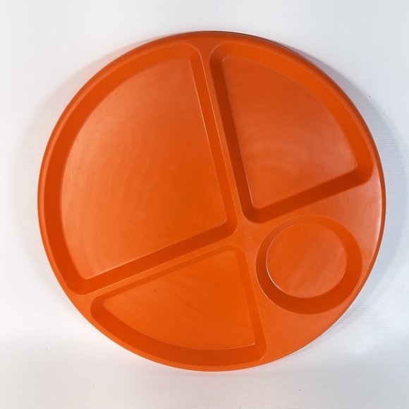 Vintage 80s Plastic Divided Camping Dinner Plates - Picture 6 of 9